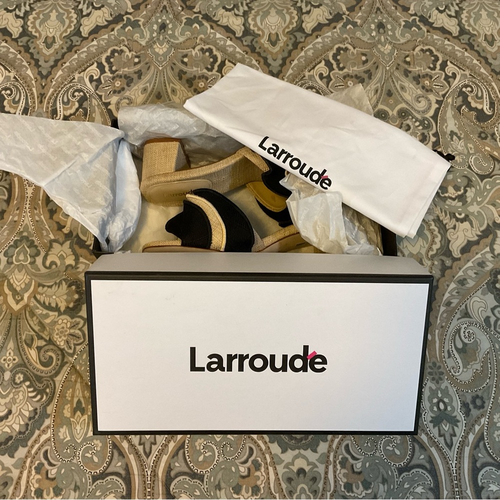 NWT Larroude Brigitte Ruffle Raffia Beige Black Sandals Women’s Sz 7.5 - Picture 7 of 14